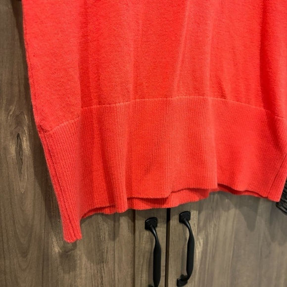 Title Nine Large Sweater V-neck Pullover - Picture 8 of 11